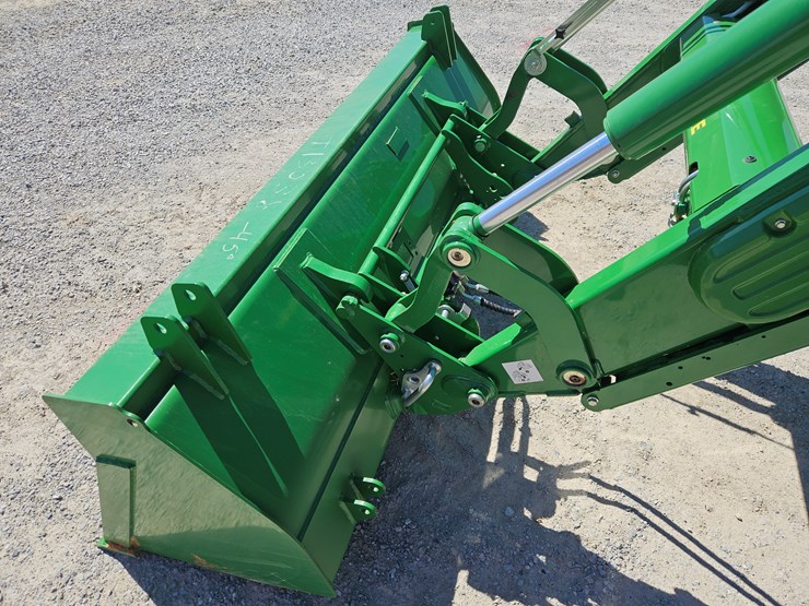 2021-john-deere-6155m-image-26