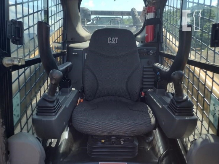 2020-caterpillar-299d3-xe-image-12