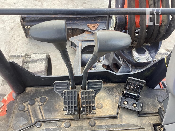 2021-kubota-kx057-4-image-19