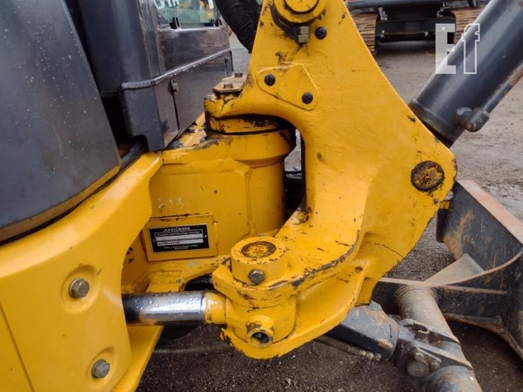 2007-deere-35d-image-27