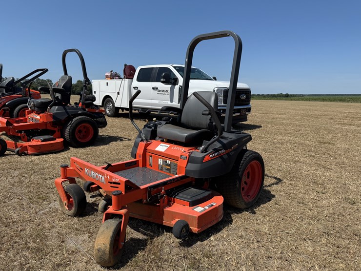 kubota-z122e-image-2