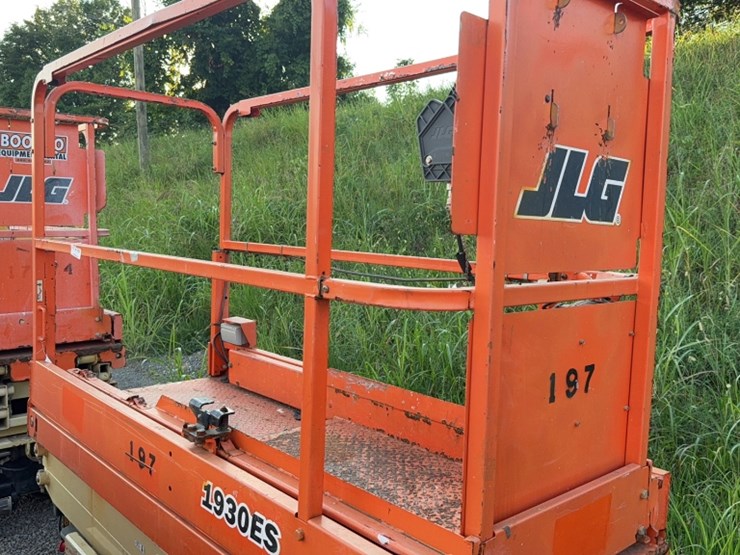 jlg-1930es-image-8