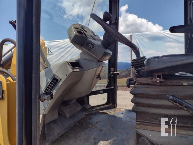 2007-caterpillar-906-image-12