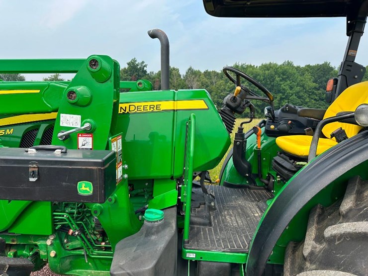 2018-john-deere-5075m-image-16