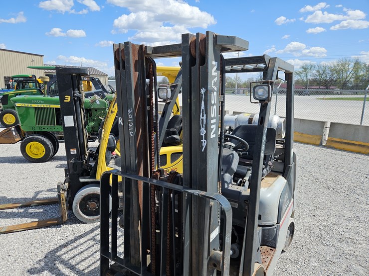 #201216-•-nissan-50-forklift-image-3