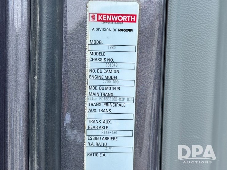 2016-kenworth-t880-image-101