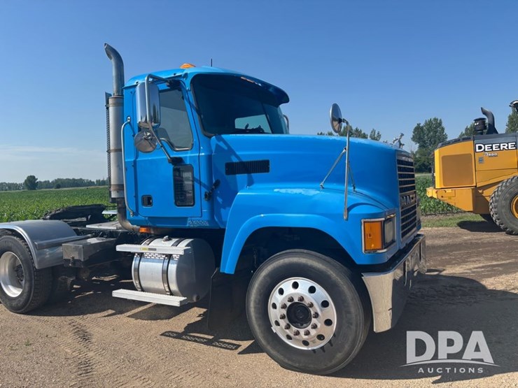 2006-mack-chn613-image-26