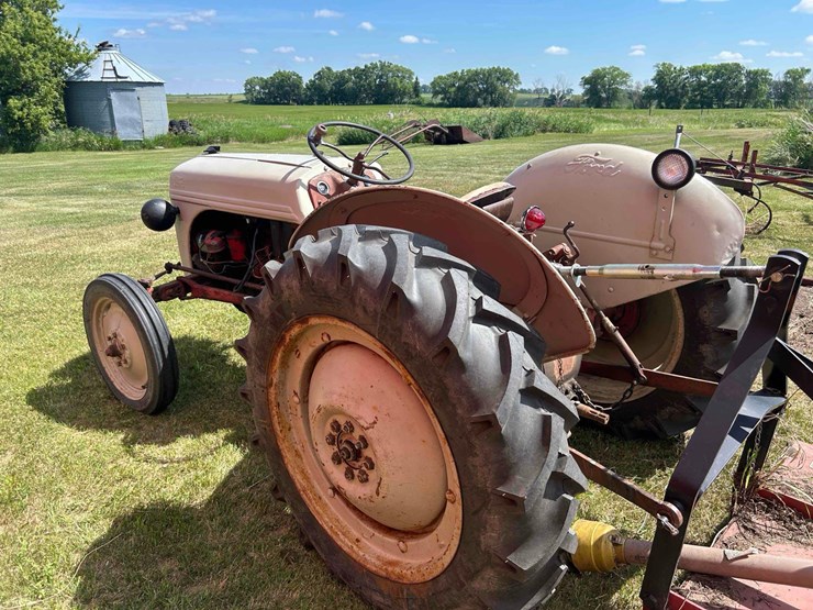 ford-8n-image-3