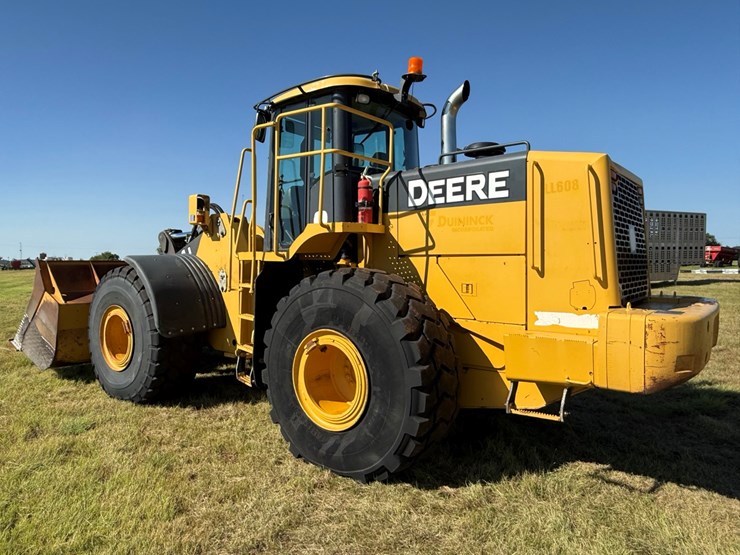 deere-824j-image-7