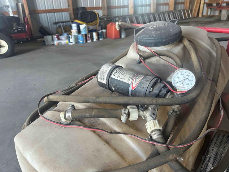 huskee-pull-type-sprayer-image-7