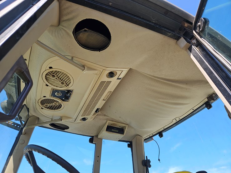 2005-john-deere-6615-image-5