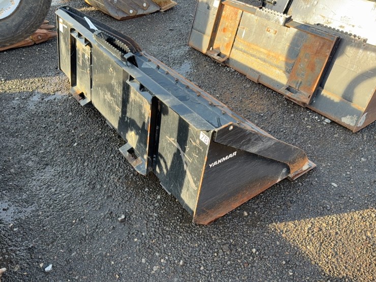 #2027-•-yanmar-78"-skid-steer-smooth-bucket-image-3