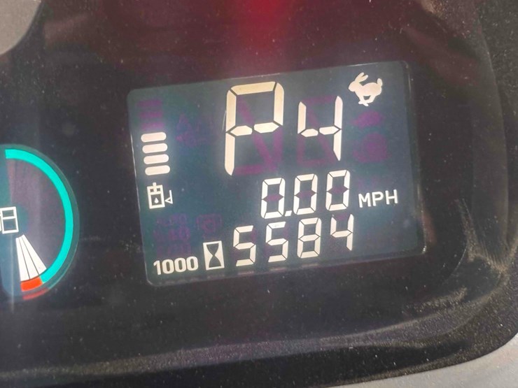 2012-challenger-mt645d-image-33