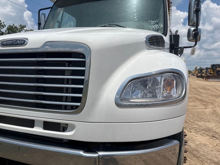 2014-freightliner-s/a-service-truck-image-22