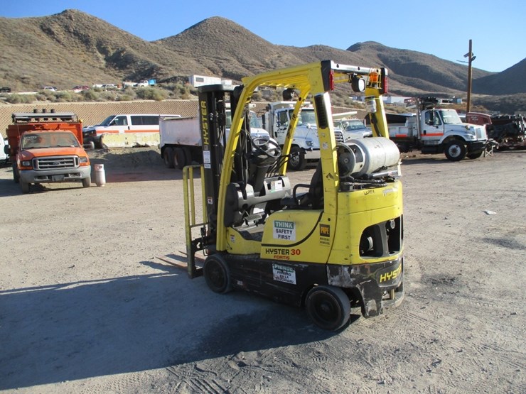 2017-hyster-s30ft-image-3