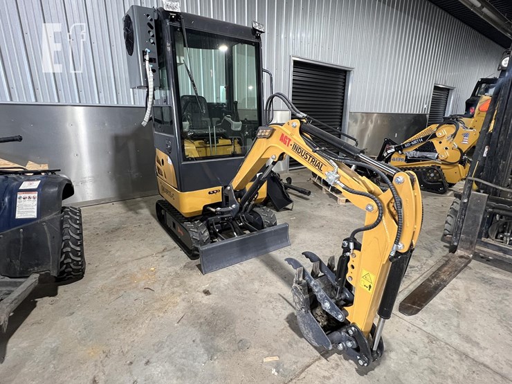 2024-agt-mini-excavator-1178-image-2