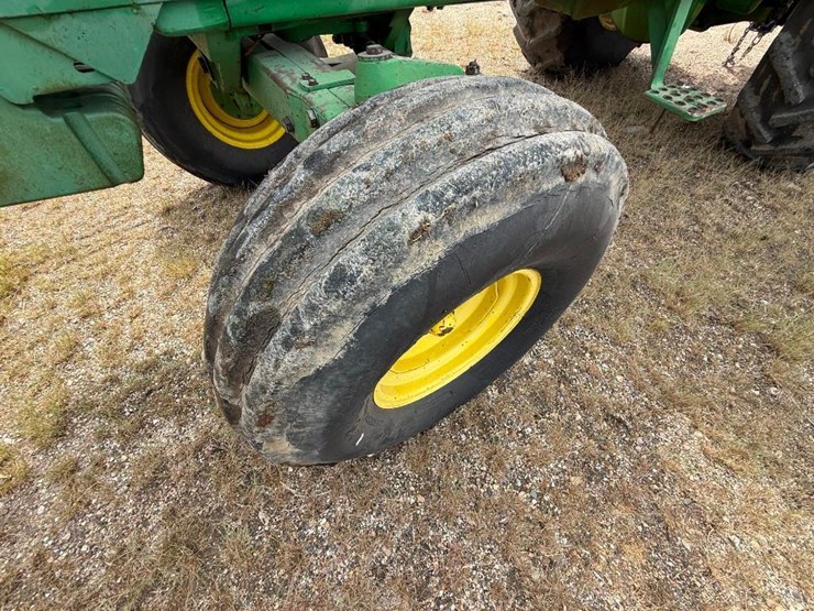 john-deere-4440-image-15