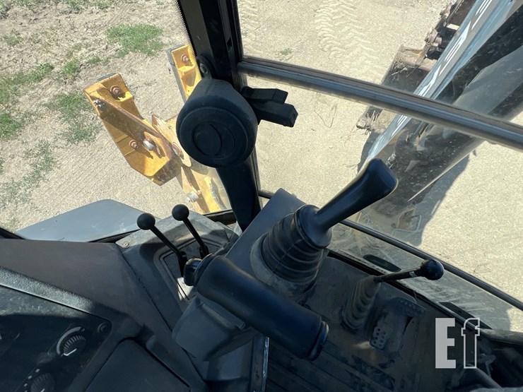 2013-deere-310sk-image-24