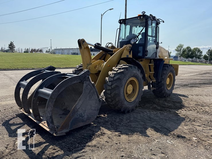 2021-caterpillar-920-image-1