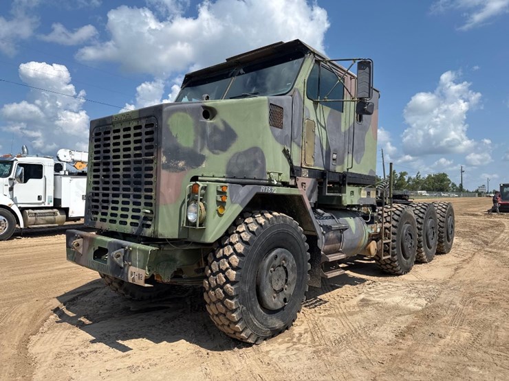 2000-oshkosh-m1070-image-2