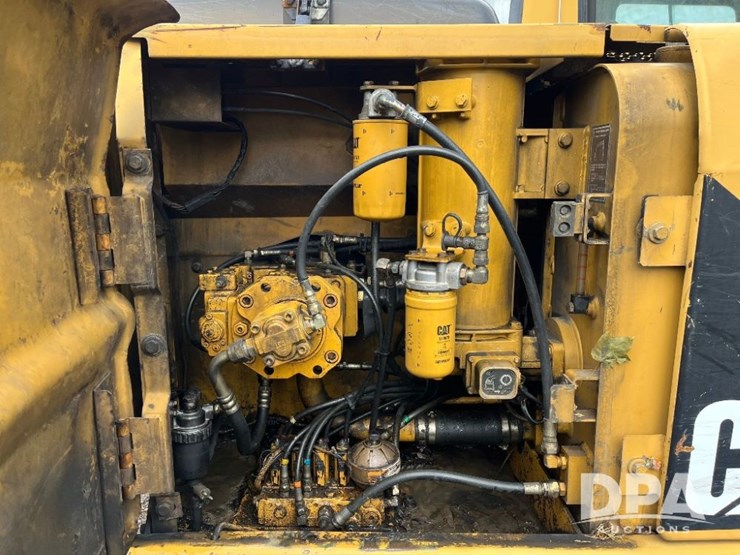 2005-caterpillar-312b-image-38