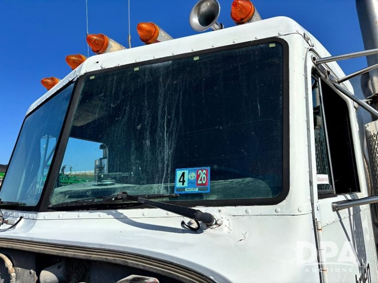 1987-peterbilt-377-image-48