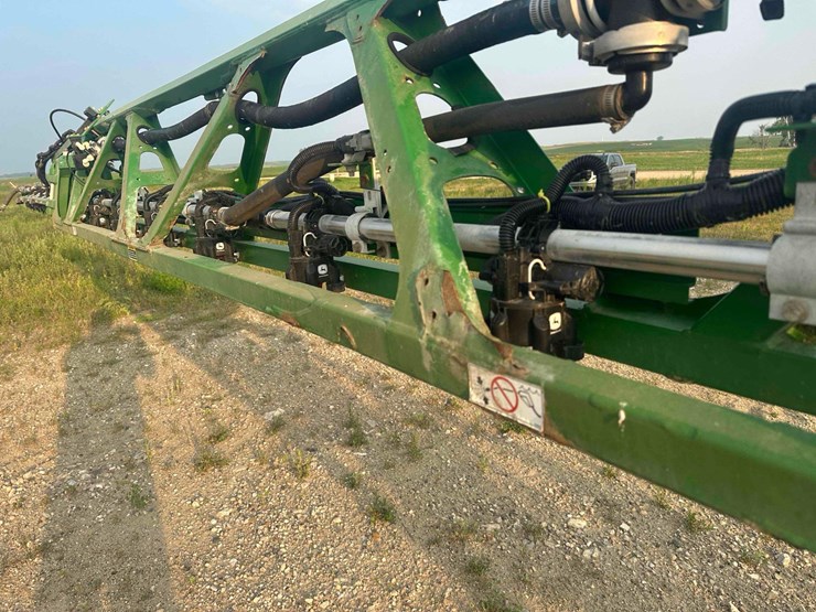 2018-john-deere-r4045-image-30