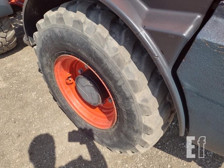 2018-kubota-r530-image-21