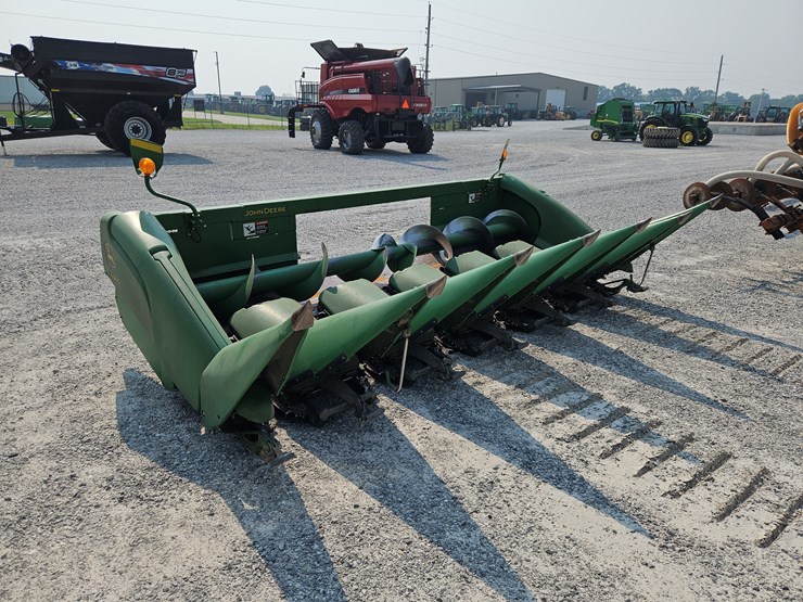 2011-john-deere-606c-image-13