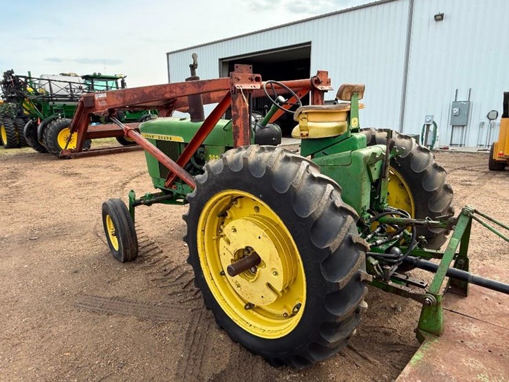 john-deere-3020-image-3