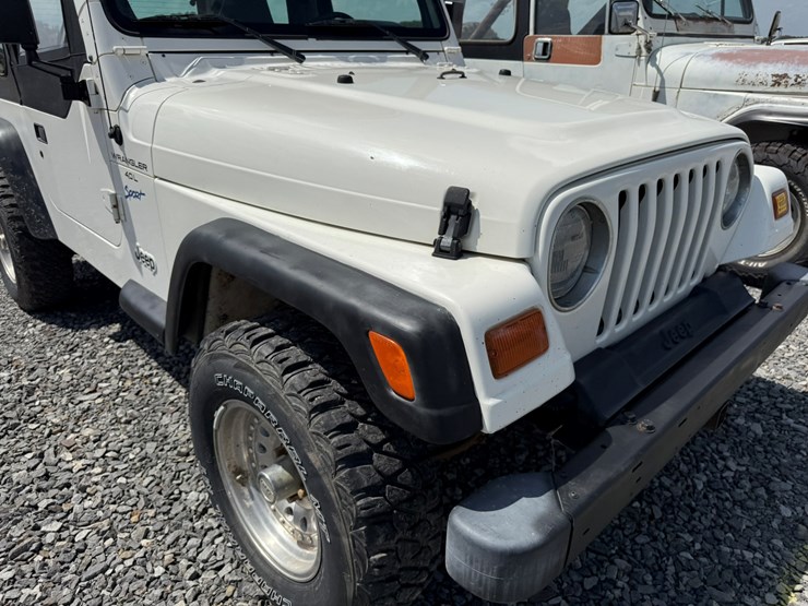 1997-jeep-wrangler-image-17