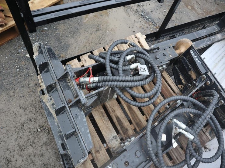 mini-skid-steer-pounder-image-2