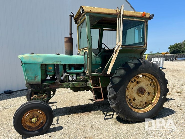 john-deere-3020-image-2