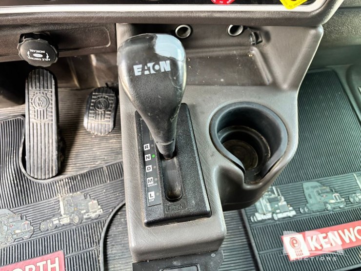 2014-kenworth-t660-image-105