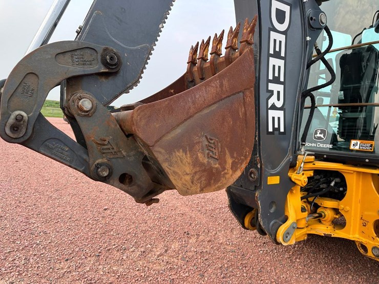 2018-deere-310sl-image-26