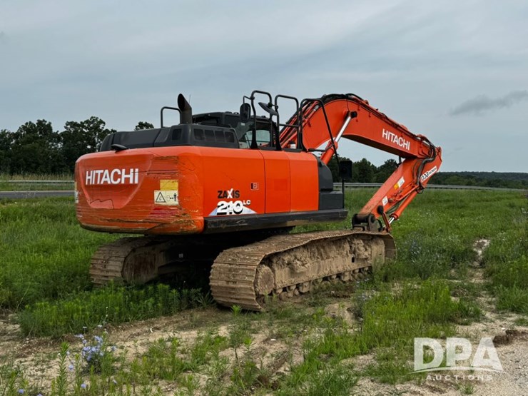 2018-hitachi-zx210-lc-6-image-2