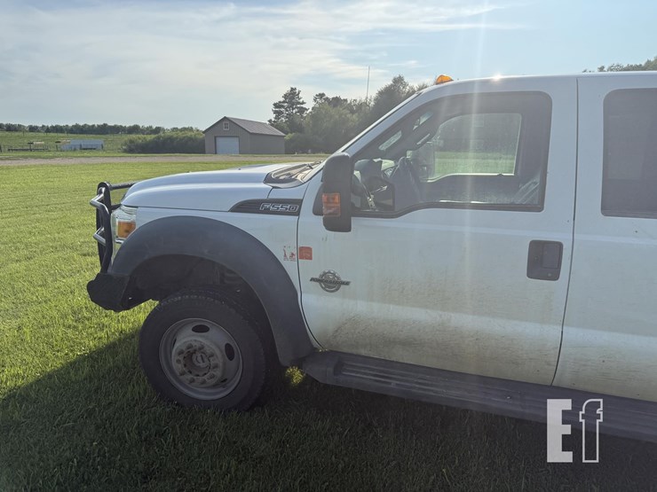 2013-ford-f550-image-7