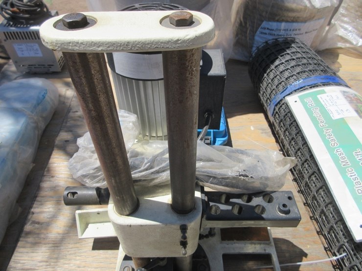 shop-fox-w1671-micro-milling-machine-image-5