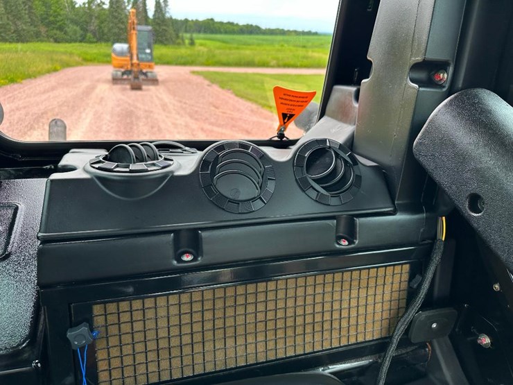 2015-terex-r165s-image-38