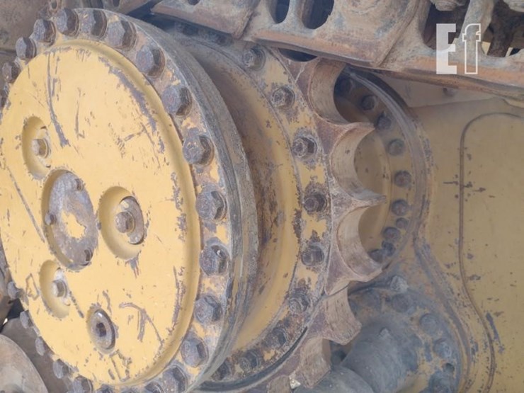 2010-caterpillar-d6n-lgp-image-33