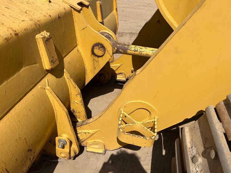 2004-caterpillar-963c-image-21