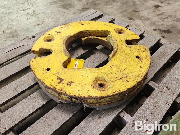 john-deere-100lb-wheel-weights-image-2