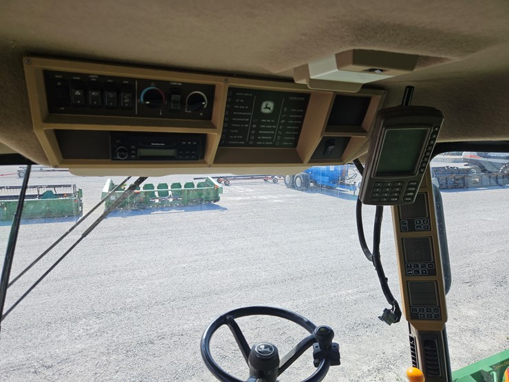 2004-john-deere-9560-image-9