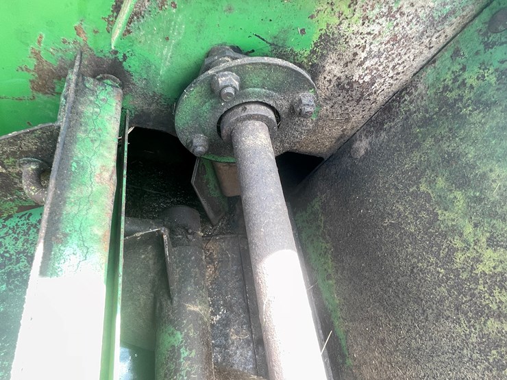 john-deere-3960-image-15