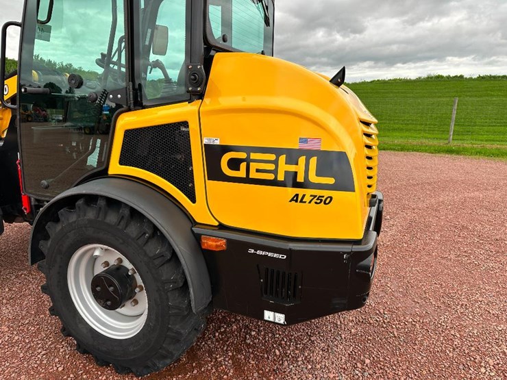 2023-gehl-al750-image-24