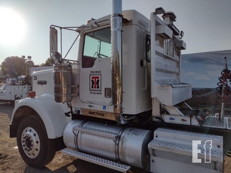 1999-kenworth-w900-image-21