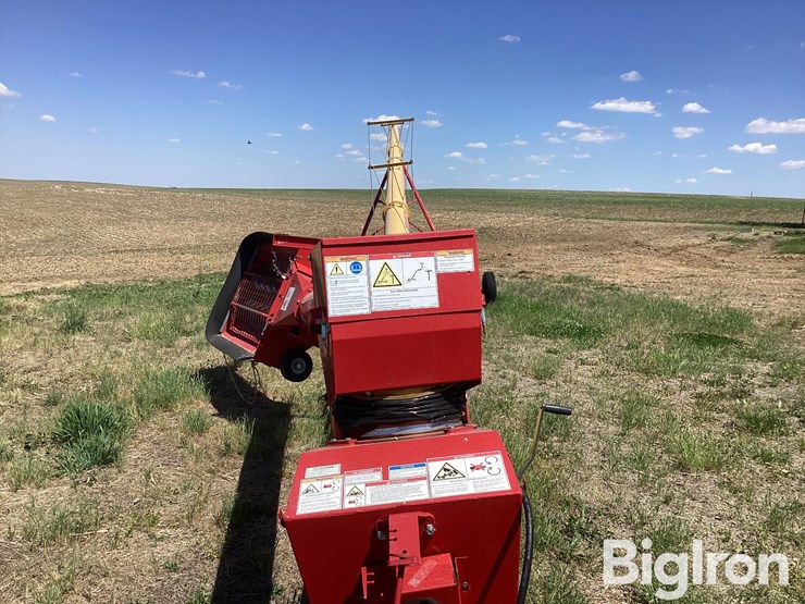 westfield-mkx-100-73-10-x-73'-swing-away-hopper-auger-image-10