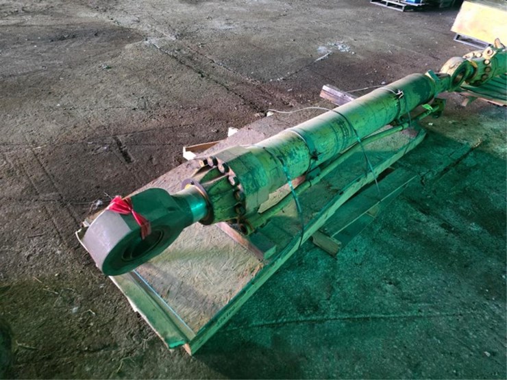 john-deere-245-image-2