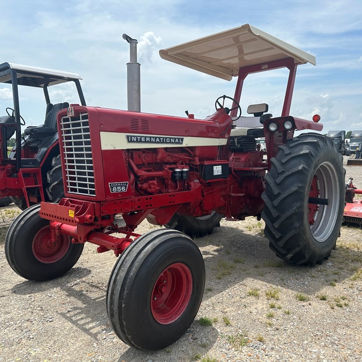INTERNATIONAL 856