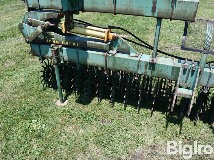 john-deere-28-image-11